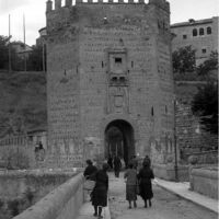 Fotografía "Torreón del puente de Alcántara"